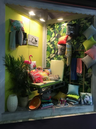 1487570921000053102.jpg b_407.jpg