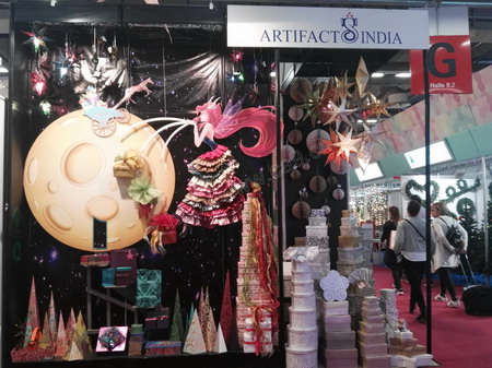 1487571223250048590.jpg b_201.jpg